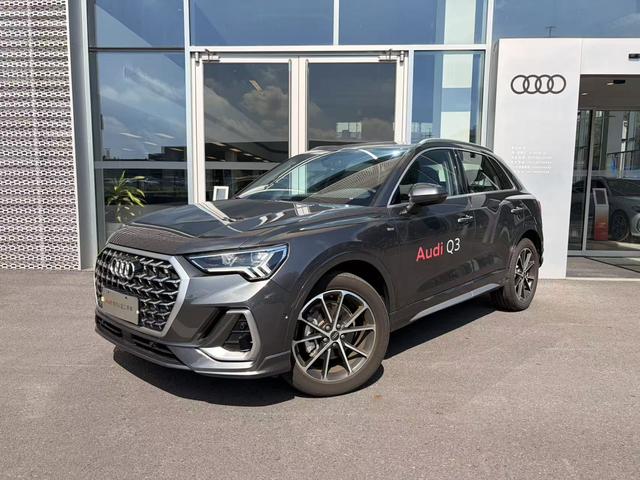 Audi Q3 2025 #15 Audi Q3 2025 car image #15