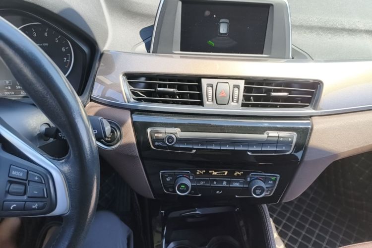 BMW X1 2017 car image #13
