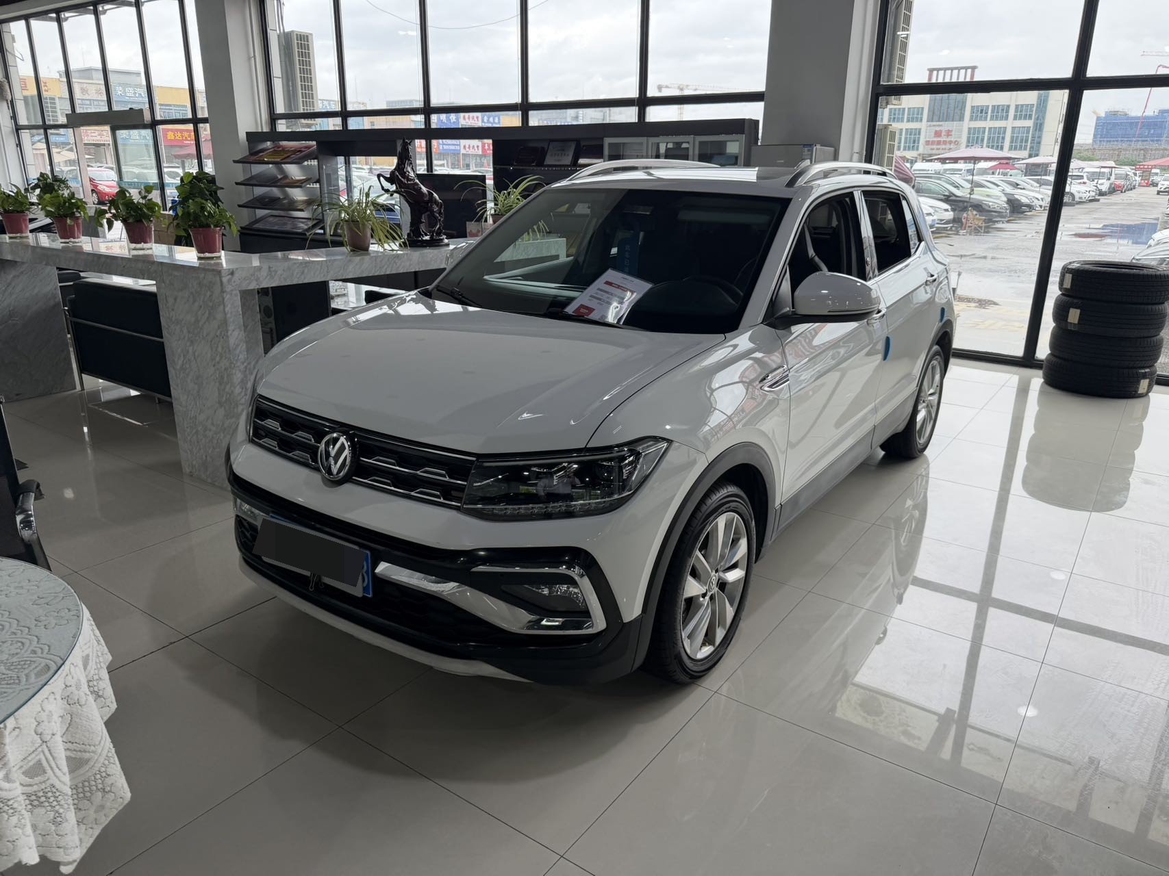Volkswagen T-Cross 2021 Volkswagen T-Cross 2021 car image