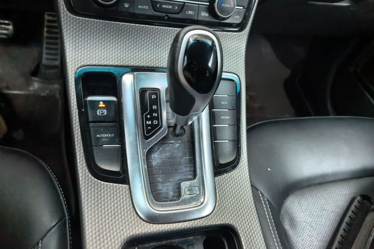 GEELY Emgrand GS 2017 car image #18