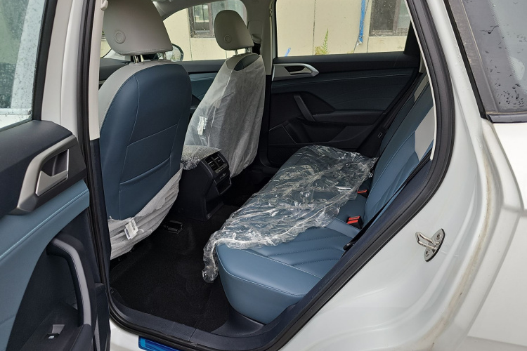 Volkswagen Tharu 2025 car image #9
