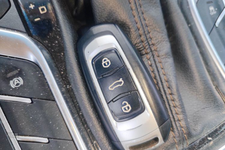 GEELY Emgrand 2018 imagen de coche #10