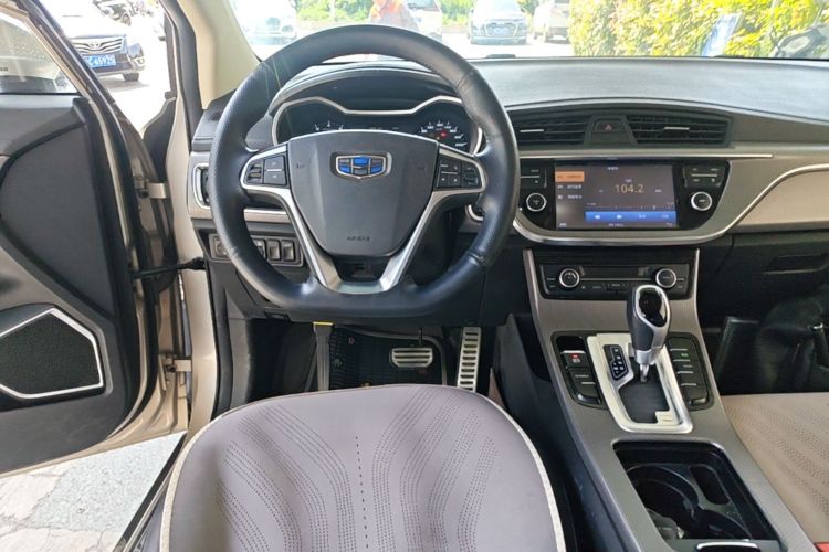 GEELY Emgrand GS 2016 car image #13