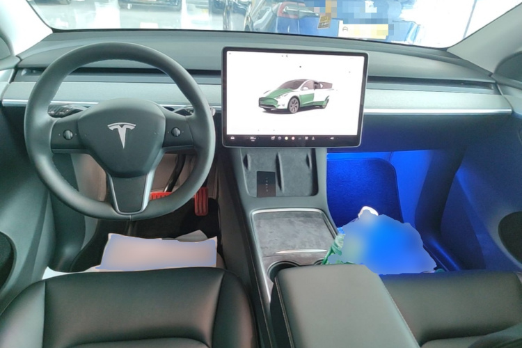 Tesla Model Y 2023 #11 Tesla Model Y 2023 car image #11