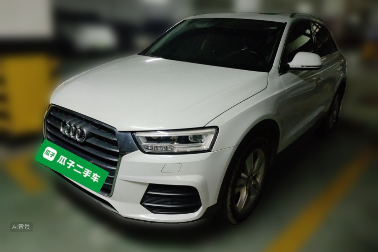 Audi Q3 2018 car image #2