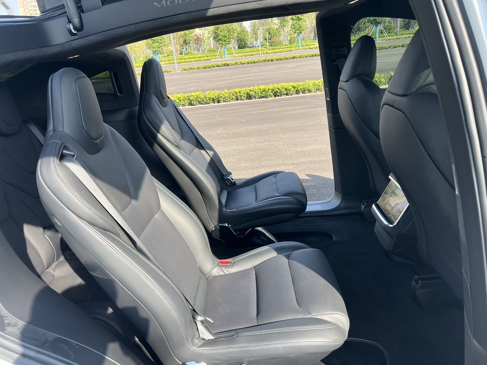 Tesla Model X 2023 car image #4