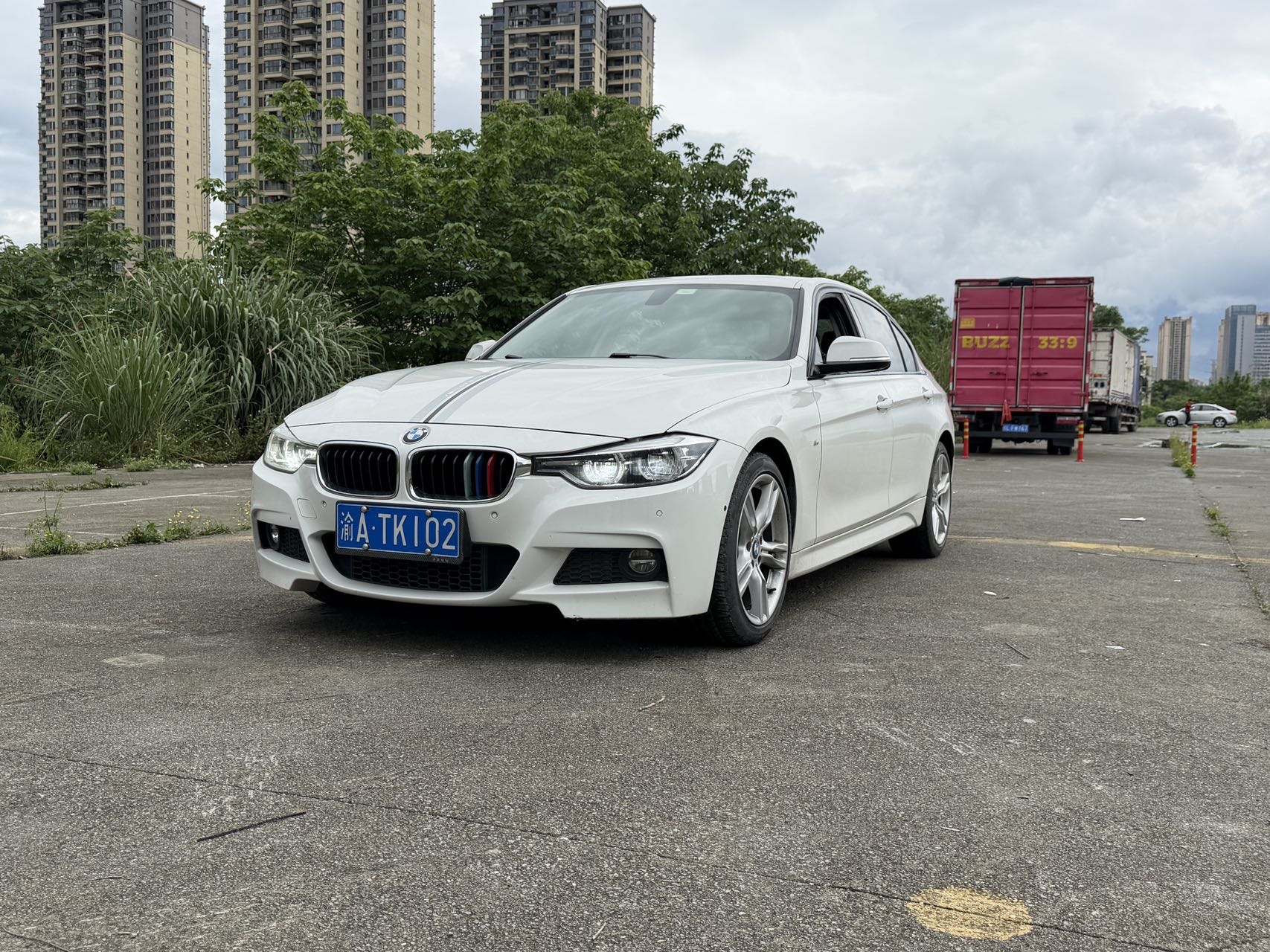 BMW 3 Series 2019 car image 