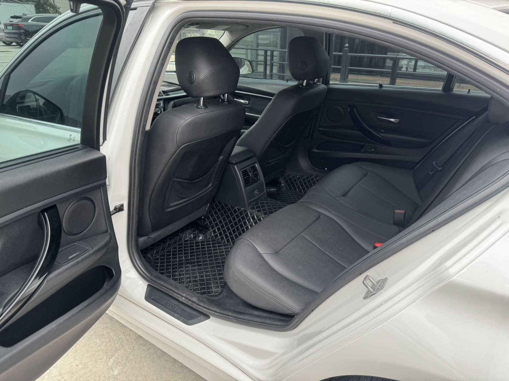 BMW 3 Series 2016 car image #8