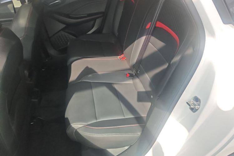 MG 5 2024 imagen de coche #17