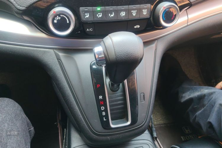 Honda CR-V 2016 imagem de carro #16