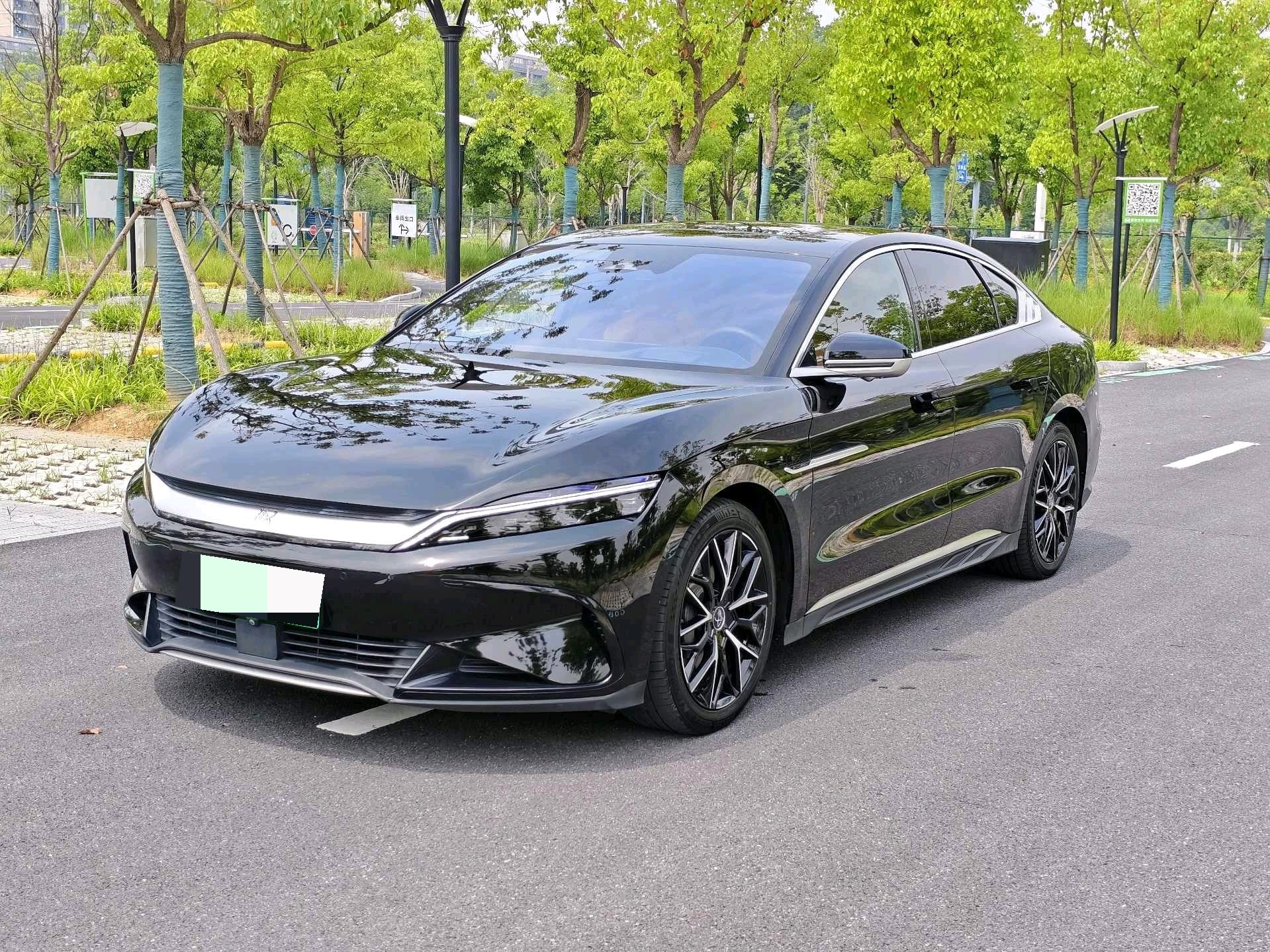 BYD Han 2023 car image 