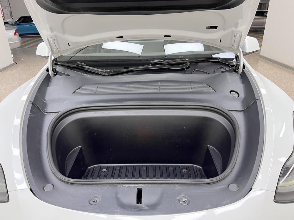 Tesla Model Y 2022 #30 Tesla Model Y 2022 car image #30