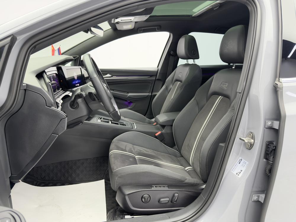 Volkswagen Golf 2023 #23 Volkswagen Golf 2023 صورة سيارة #23