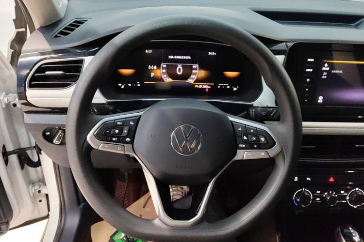 Volkswagen Tharu 2024 car image #12