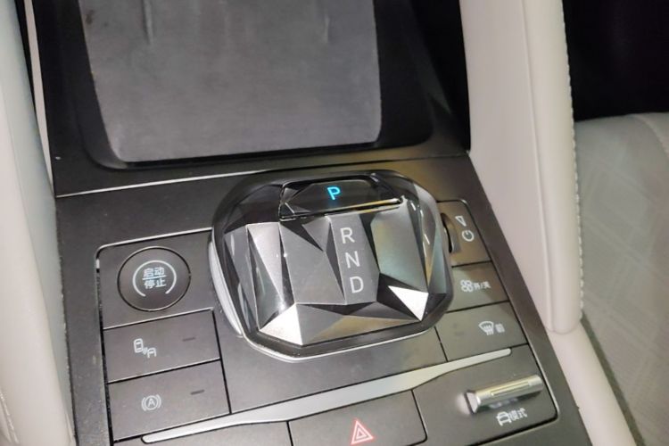BYD YuanUP 2024 #14 BYD YuanUP 2024 car image #14