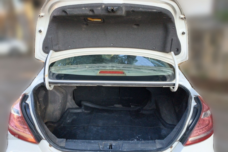 GEELY Emgrand 2014 car image #21