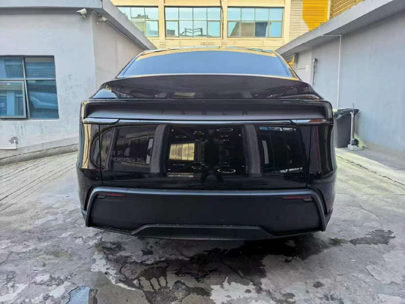 Tesla Model Y 2026 #8 Tesla Model Y 2026 صورة سيارة #8