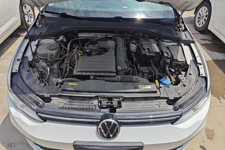 Volkswagen Golf 2020 car image #22