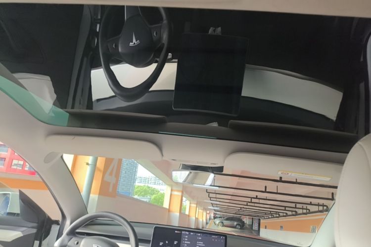 Tesla Model 3 2021 car image #18