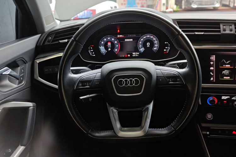 Audi Q3 2020 #11 Audi Q3 2020 car image #11
