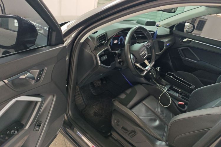 Audi Q3 2021 immagine di auto #18