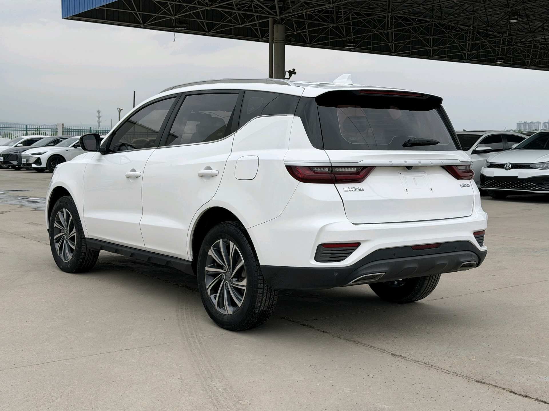 GEELY Vision X6 2021 image de voiture #11