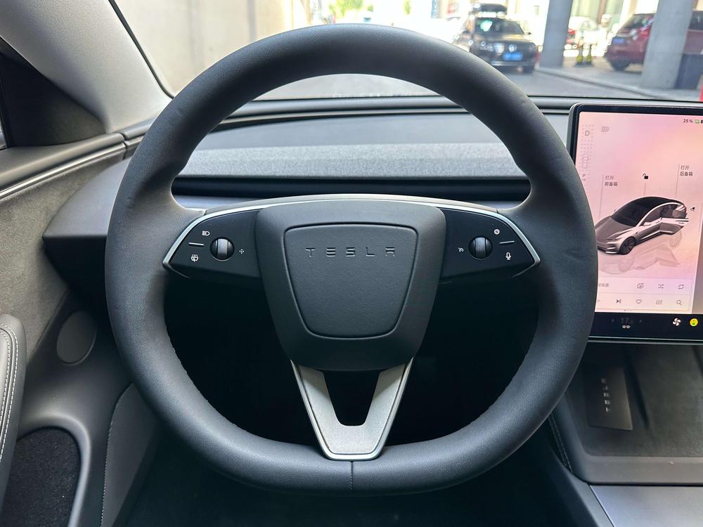 Tesla Model 3 2025 #13 Tesla Model 3 2025 car image #13