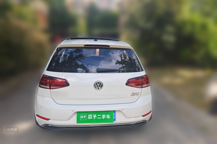 Volkswagen Golf 2019 car image #6