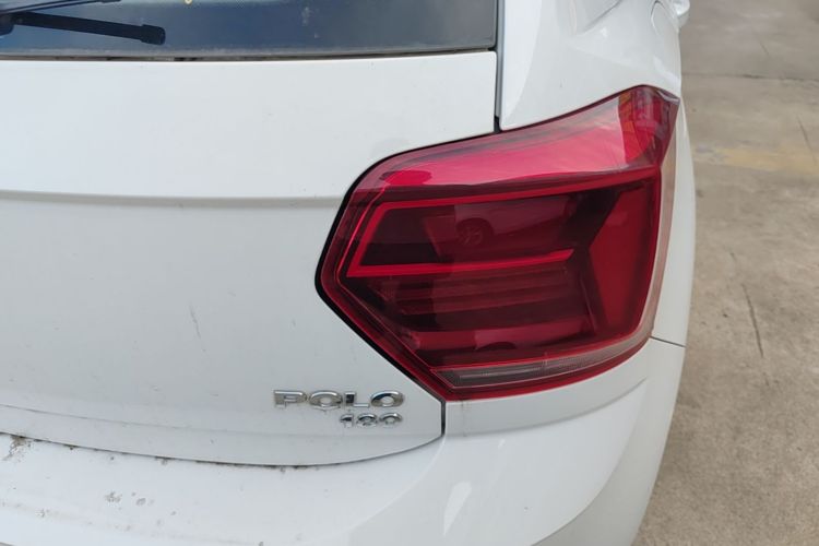 Volkswagen Polo 2019 car image #8