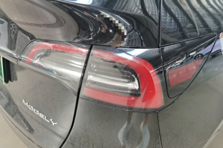 Tesla Model Y 2023 #8 Tesla Model Y 2023 car image #8