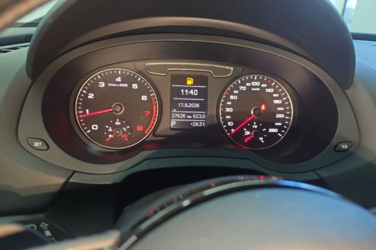 Audi Q3 2018 #12 Audi Q3 2018 car image #12
