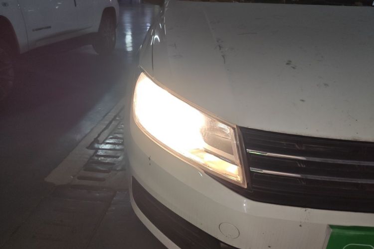 Volkswagen Santana 2017 car image #8
