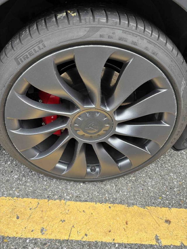 Tesla Model Y 2023 car image #6