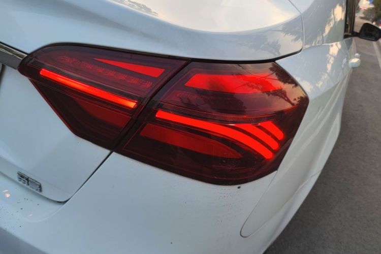 GEELY Emgrand 2019 #8 GEELY Emgrand 2019 صورة سيارة #8