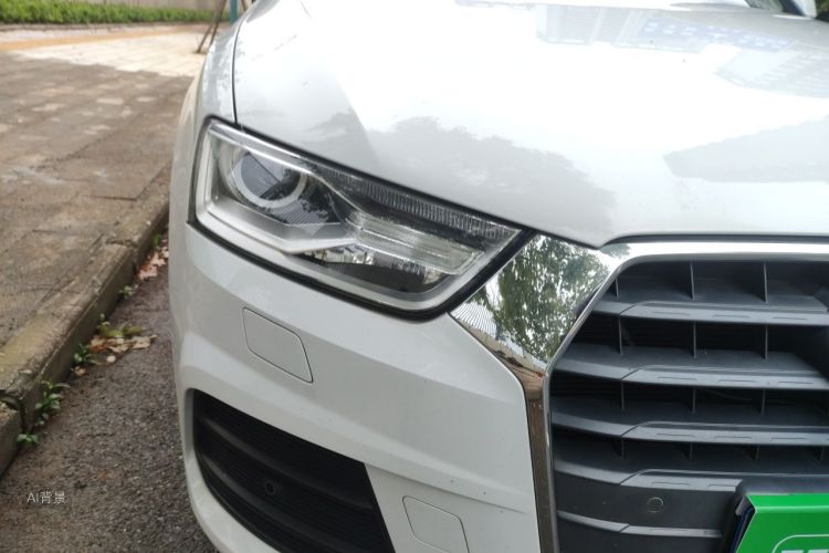 Audi Q3 2017 car image #8