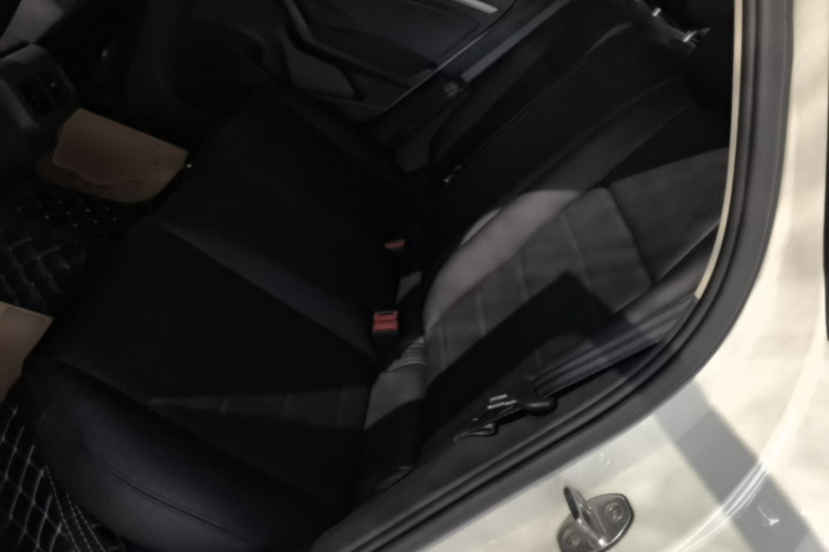 Volkswagen Lavida 2018 car image #17