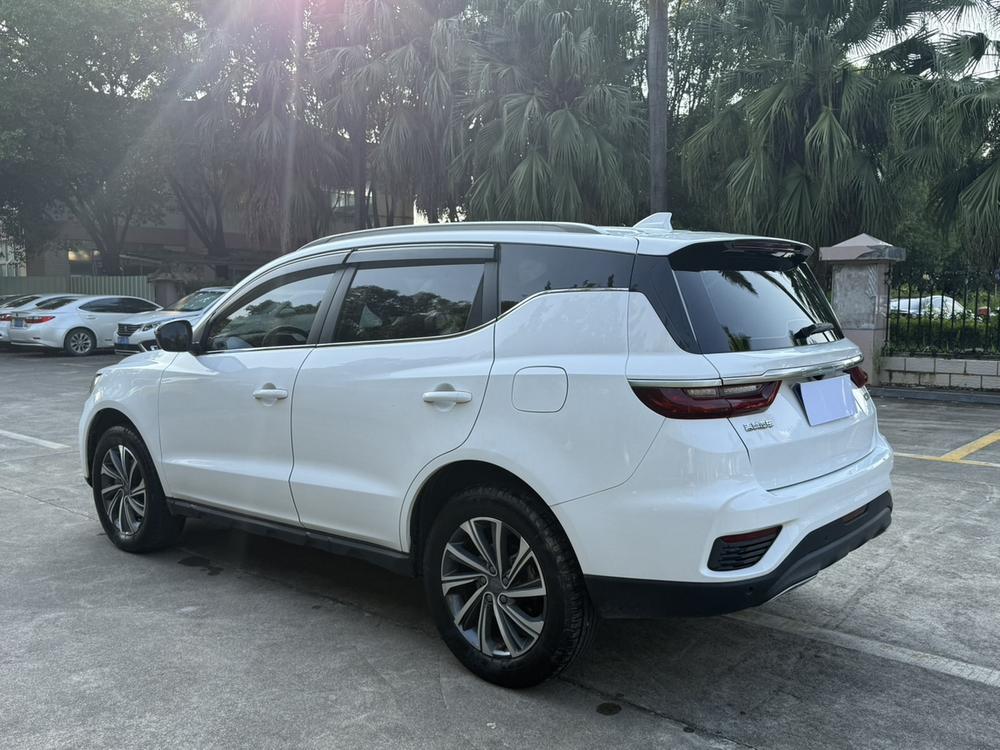 GEELY Vision X6 2020 #4 GEELY Vision X6 2020 car image #4