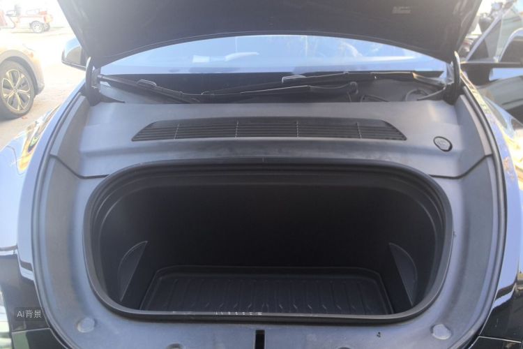 Tesla Model Y 2023 car image #22