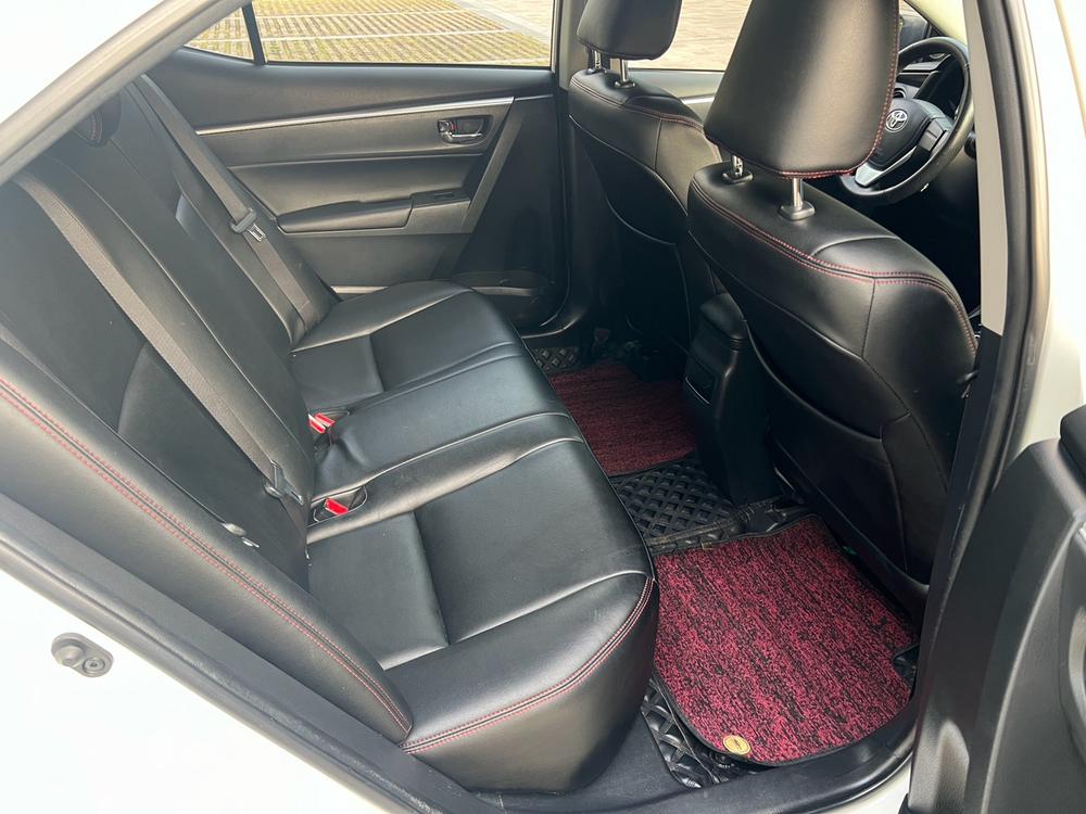 Toyota Corolla 2018 car image #15