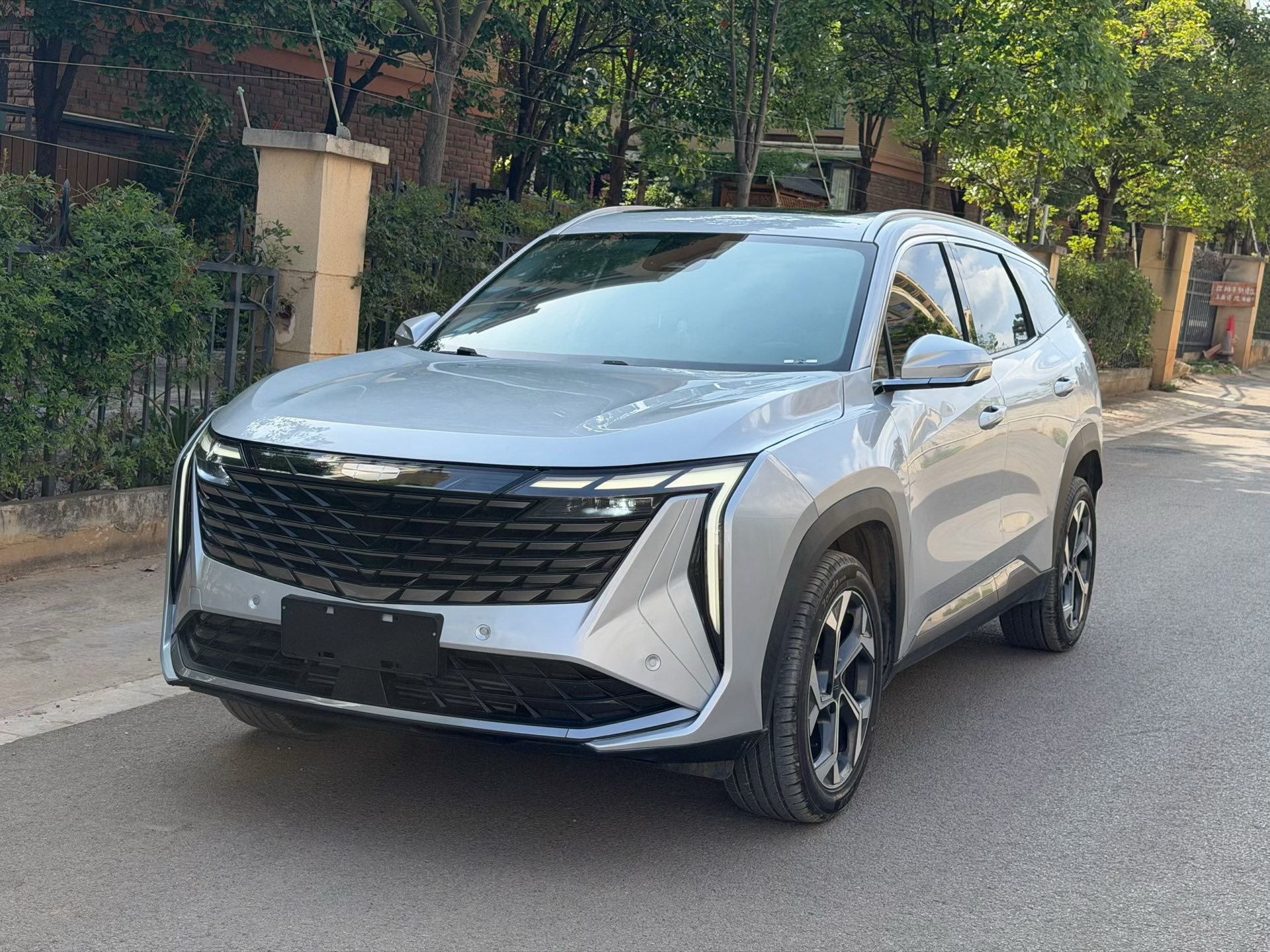 GEELY Boyue L 2023 car image 