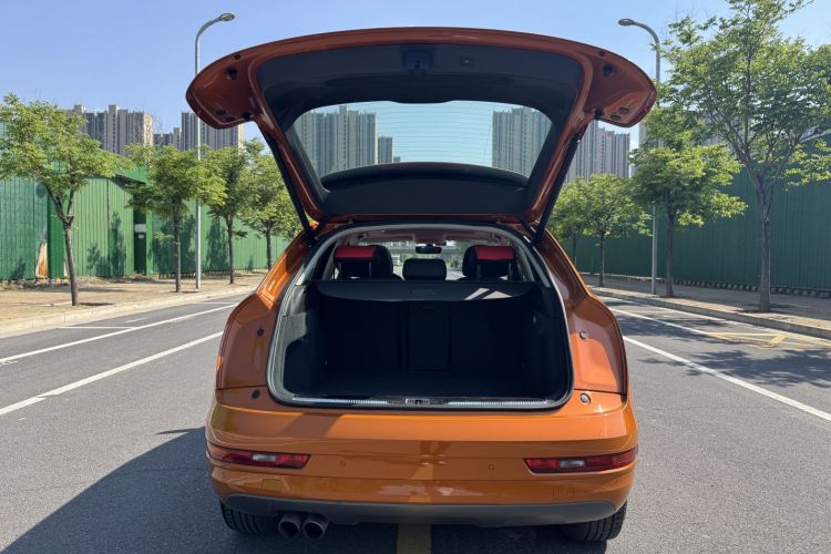 Audi Q3 2017 car image #29