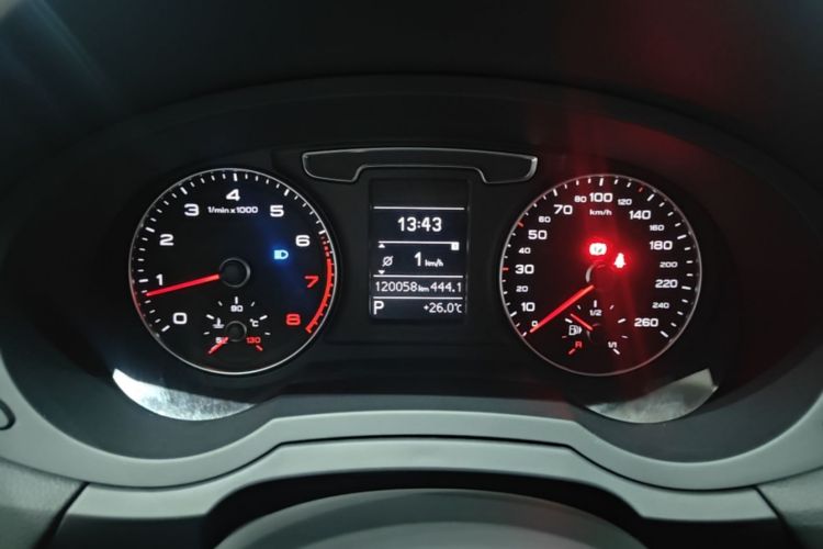Audi Q3 2016 #12 Audi Q3 2016 car image #12