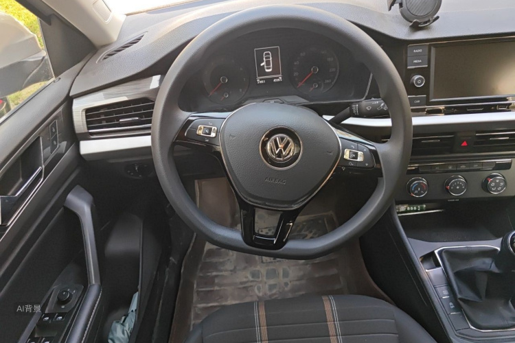 Volkswagen Lavida 2019 car image #12