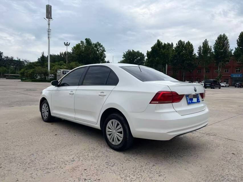 Volkswagen Santana 2022 car image #7
