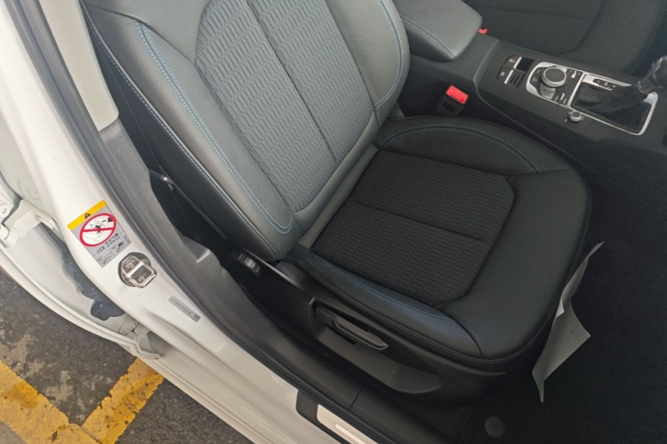 Audi A3 2017 immagine di auto #24