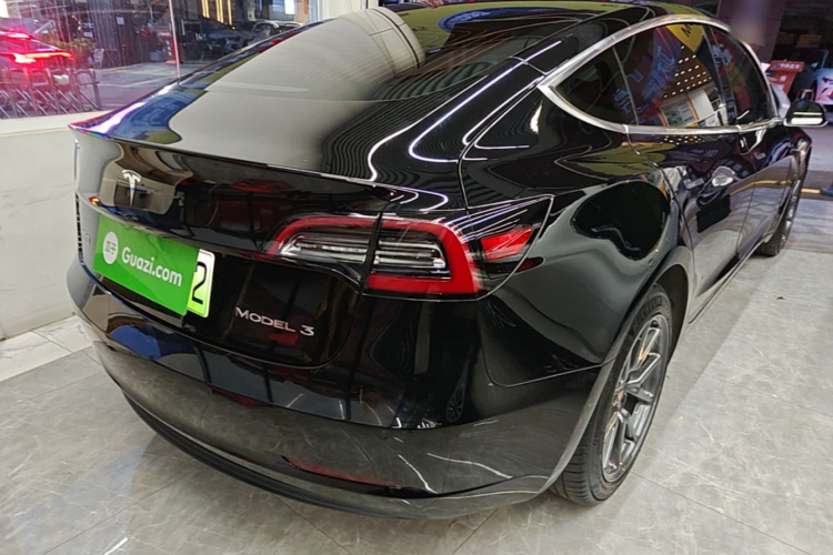 Tesla Model 3 2020 car image #7