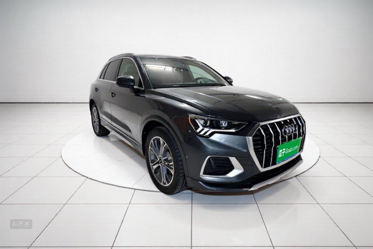 Audi Q3 2021 car image #4