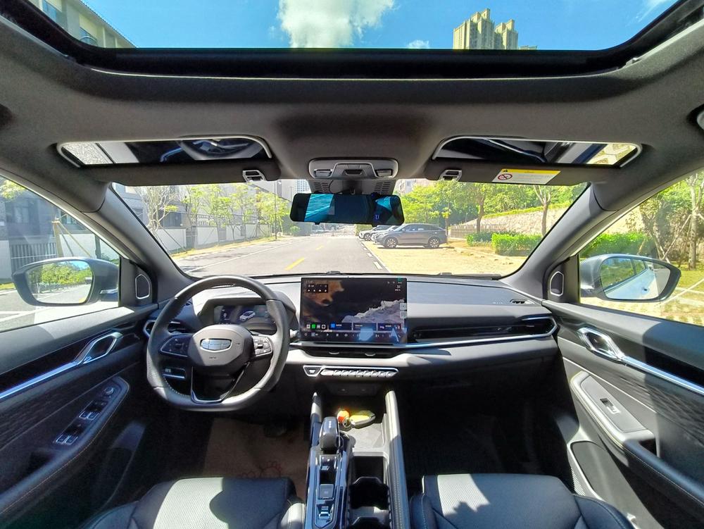 GEELY Coolray 2025 #6 GEELY Coolray 2025 car image #6