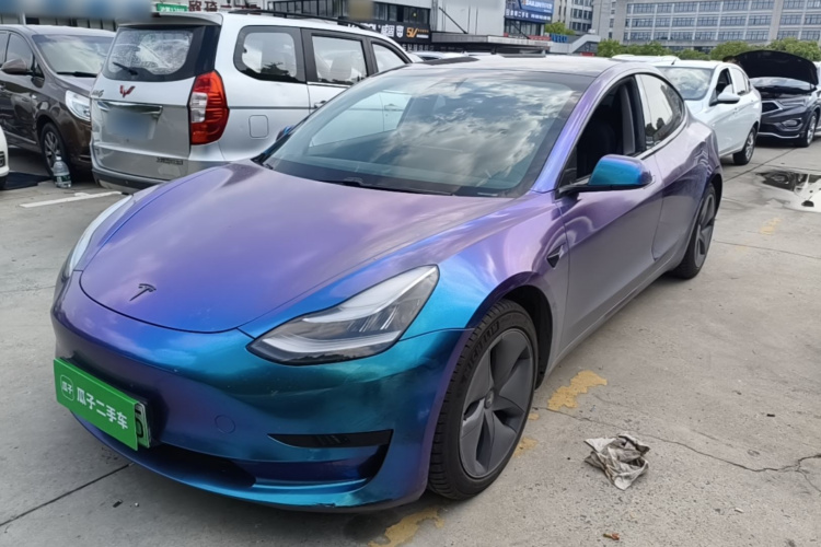 Tesla Model 3 2020 car image #2
