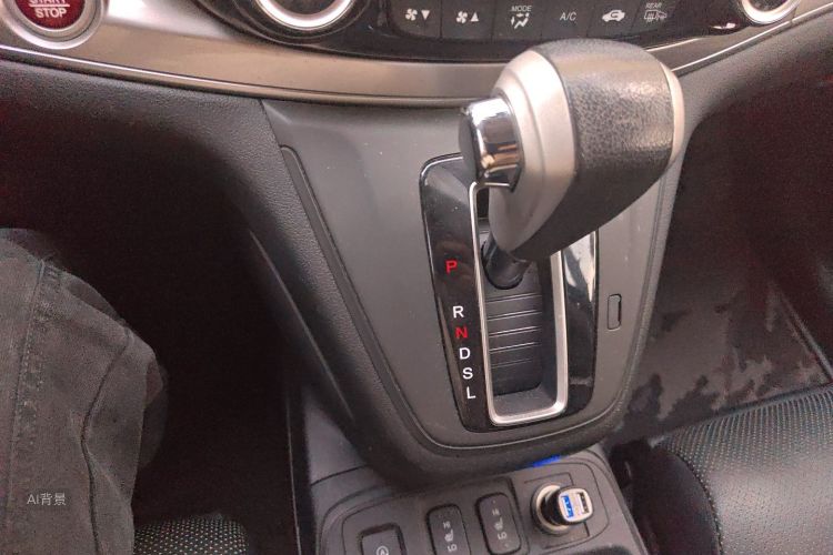 Honda CR-V 2015 #16 Honda CR-V 2015 car image #16